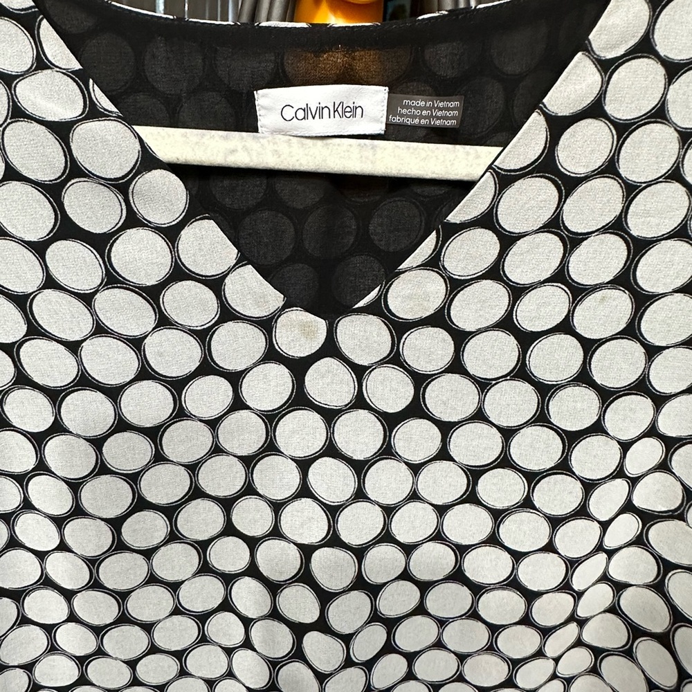 Calvin Klein - Picture 3 of 3